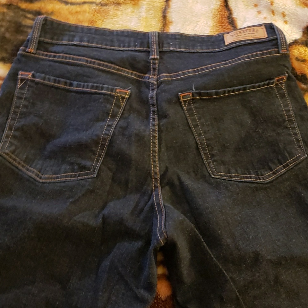 Shorts - Picture 2 of 2